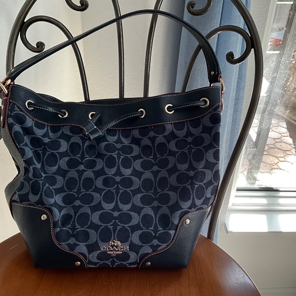 Brand new with tags coach bucket bag. - Picture 2 of 11